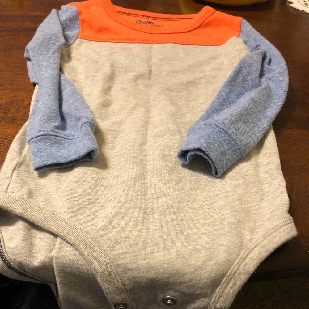 Longsleeved onesie